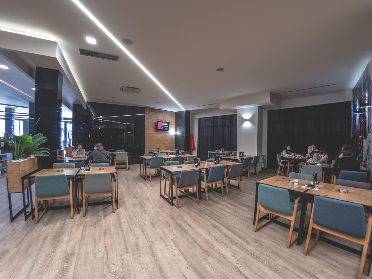 Orange Hotel Илиджа Экстерьер фото